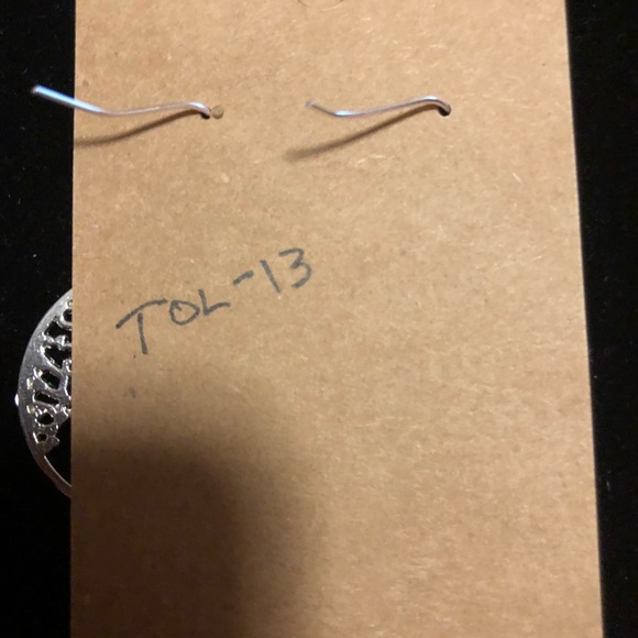 Earrings - Picture 3 of 3